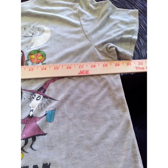 Tim Burton Nightmare Before Christmas Boo Crew Gray Shirt Top Tee Jr. XXL 19 VGC - Picture 4 of 8